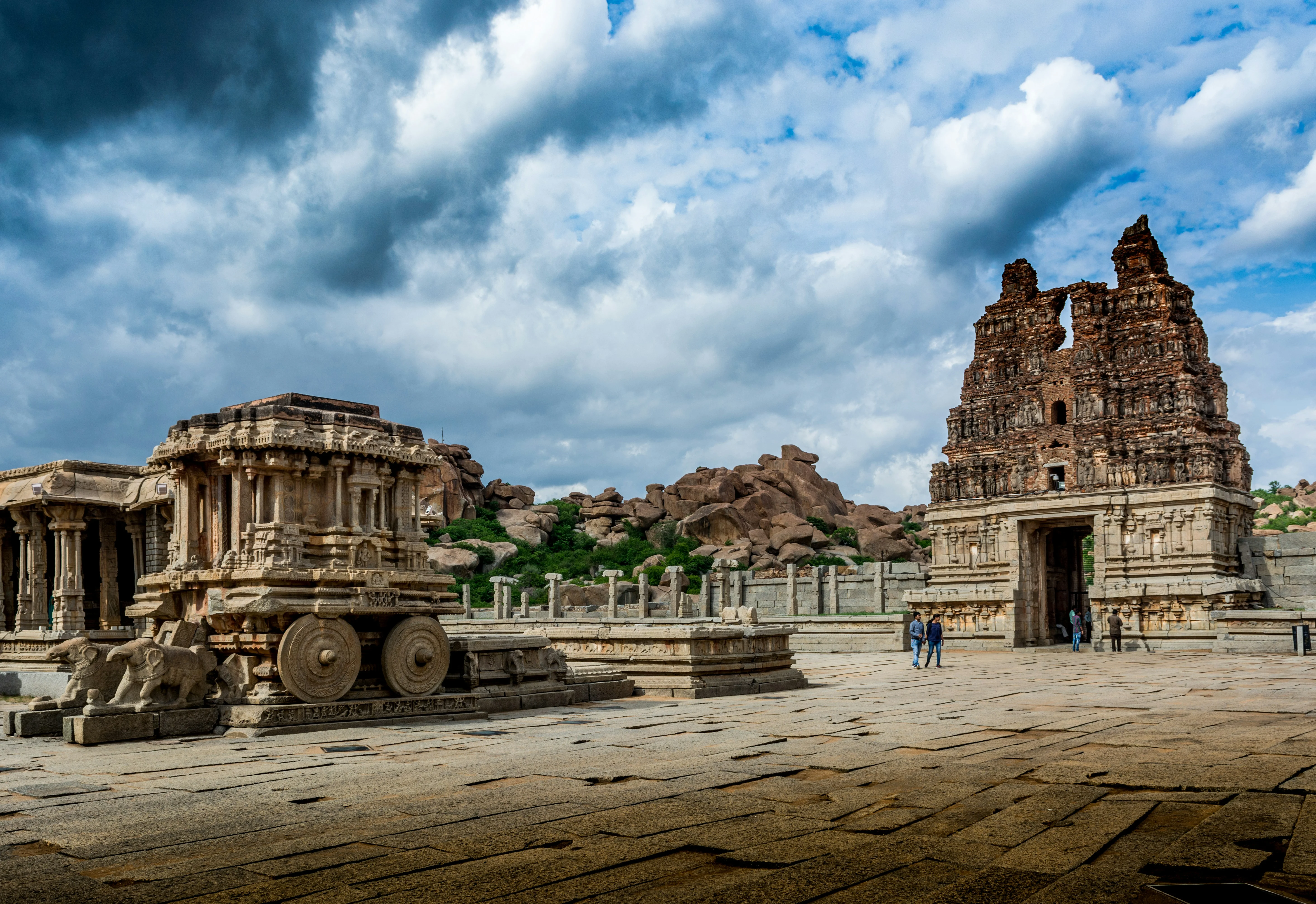 Hampi & Goa Heritage Beach Combo
